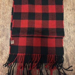 Roots wool scarf